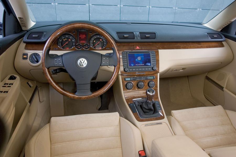 Volkswagen Passat 2005 года  (фото 71 из 161)